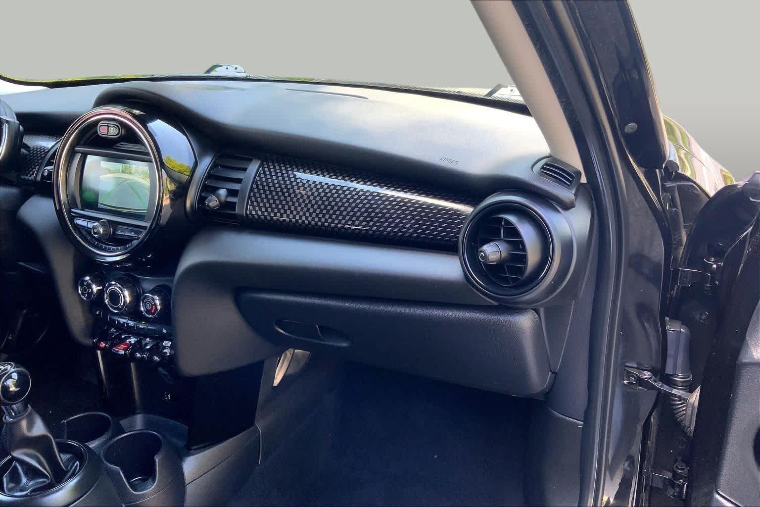 Used 2021 Midnight Black Metallic MINI Cooper S image 17