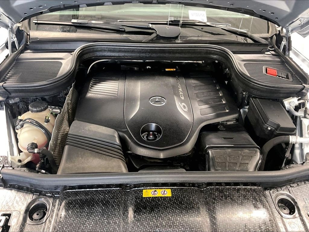 Used 2025 Silver Mercedes-Benz GLS 450 image 31