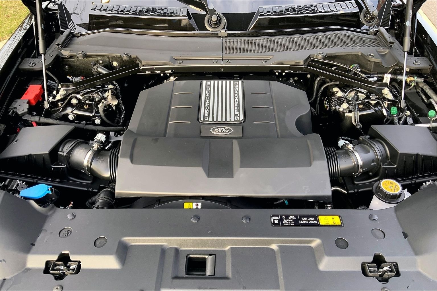 New 2026 Santorini Black Land Rover V8 image 16