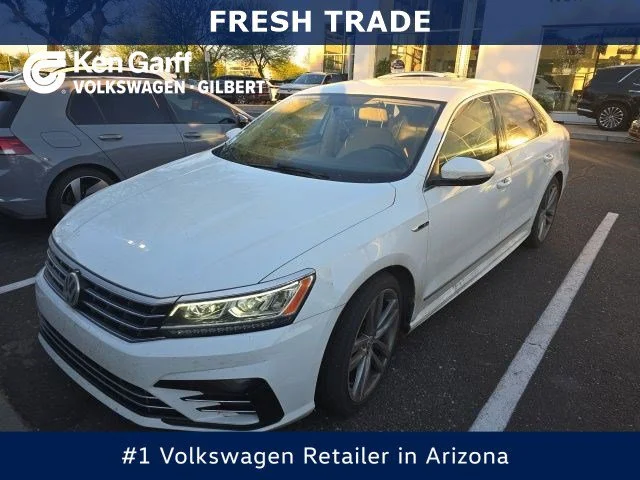 2017 Volkswagen Passat 1.8T R-Line w/ Comfort Pkg. Auto's photo