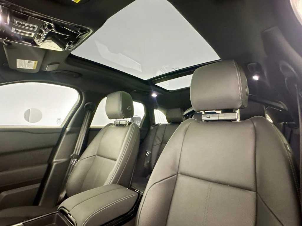New 2026 Giola Green Land Rover Belgravia Edition image 21