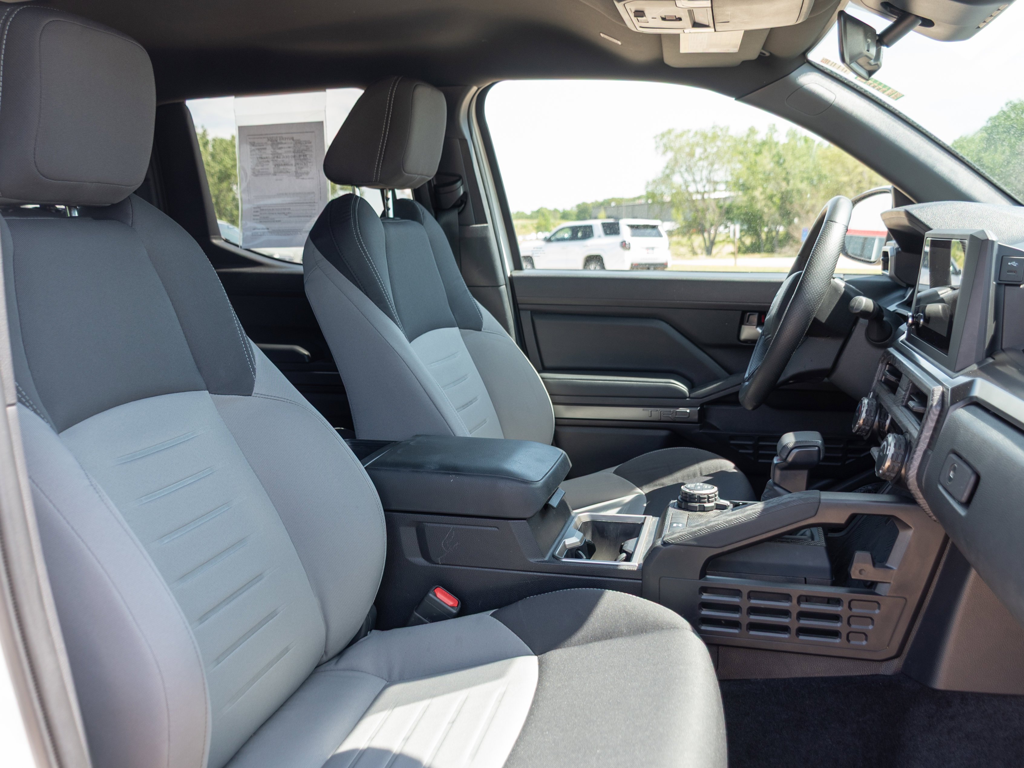 2025 Toyota Tacoma TRD Off Road - Photo 23