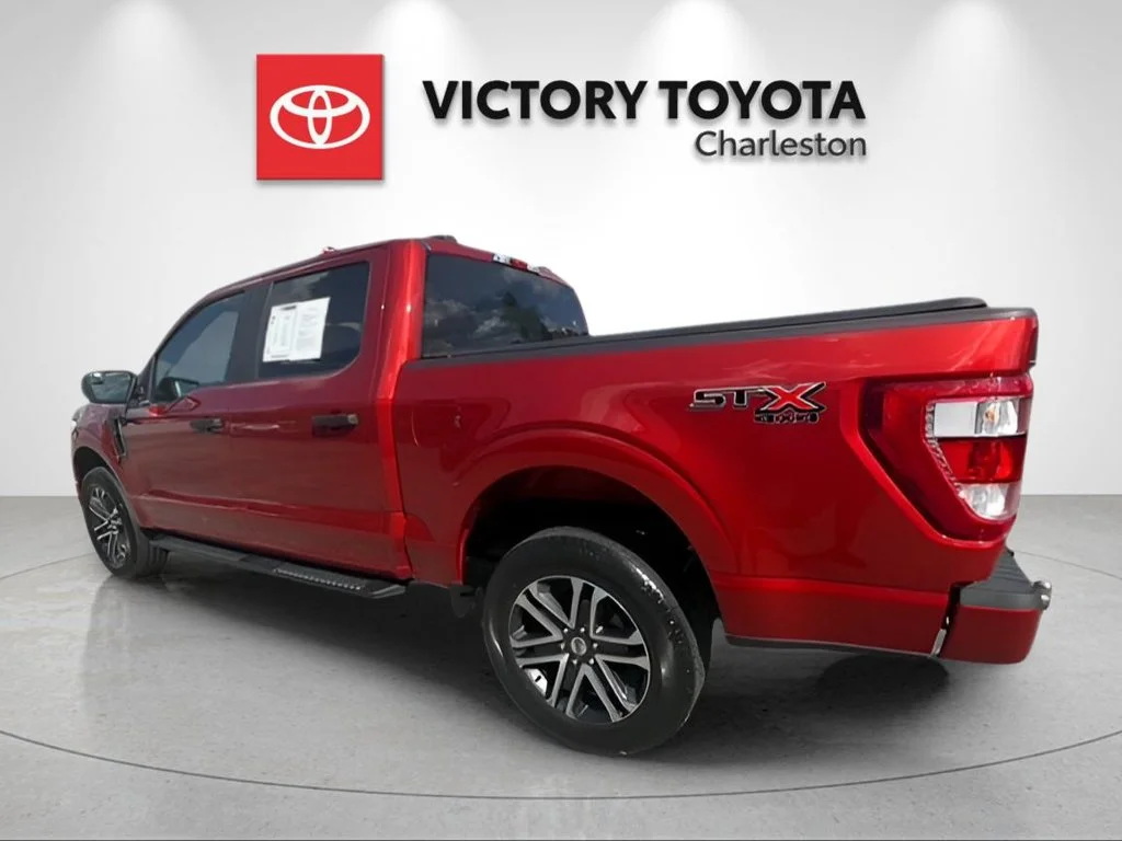 Used 2023 Red Ford XL image 3