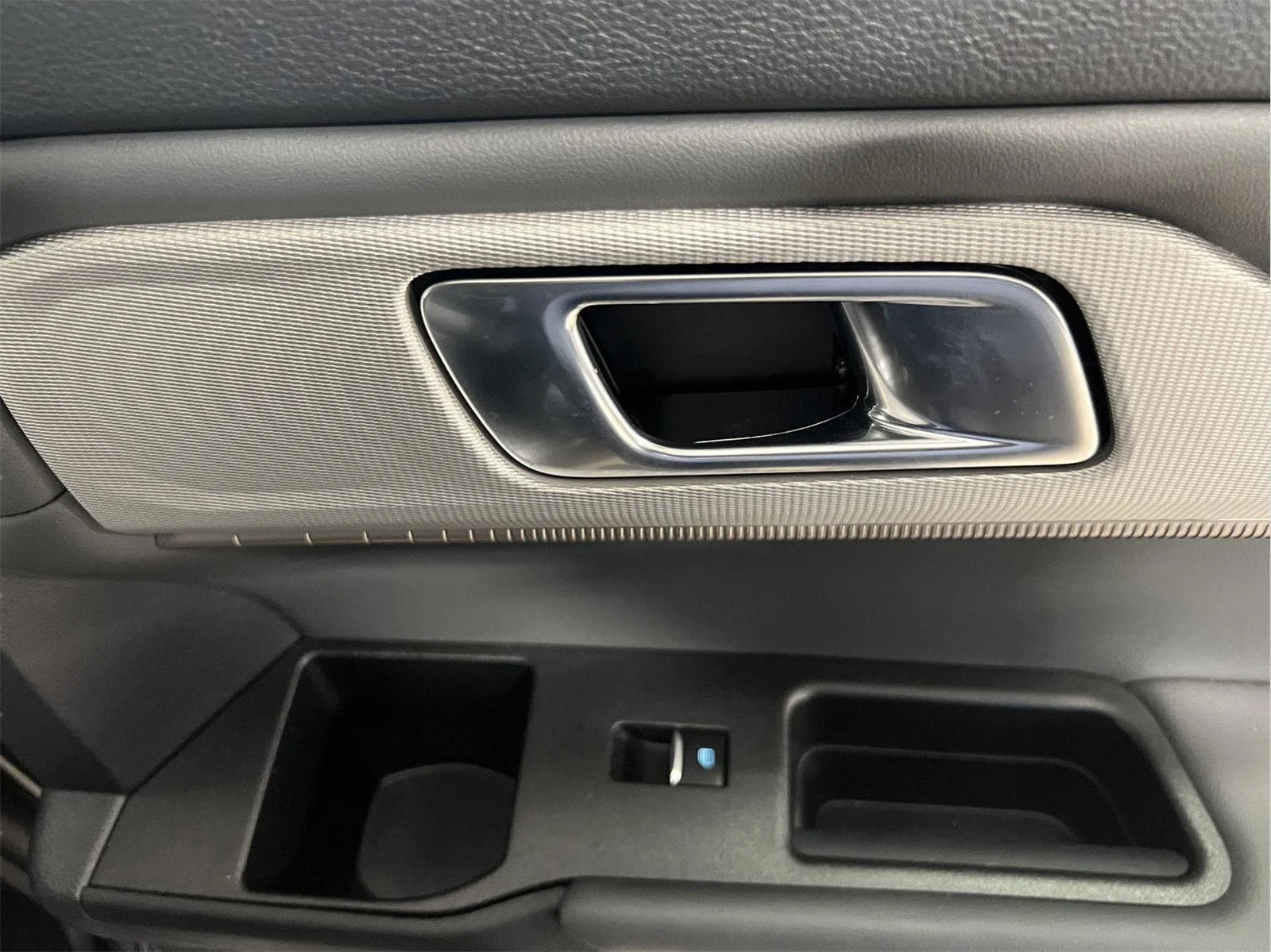 Used 2025 Carbonized Gray Ford Active image 16