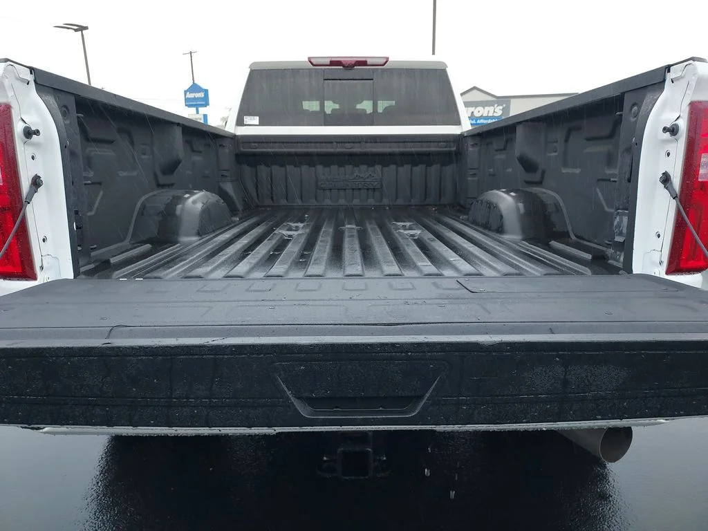Used 2024 Beige Chevrolet High Country image 30