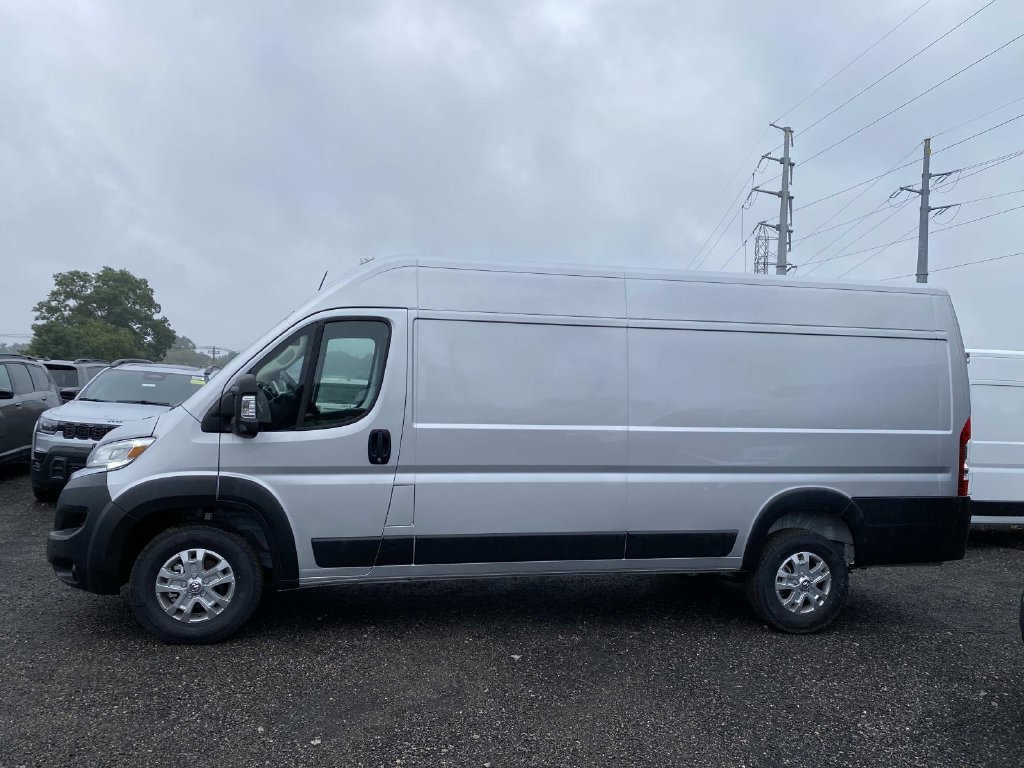 Used 2025 Silver Ram High Roof image 9