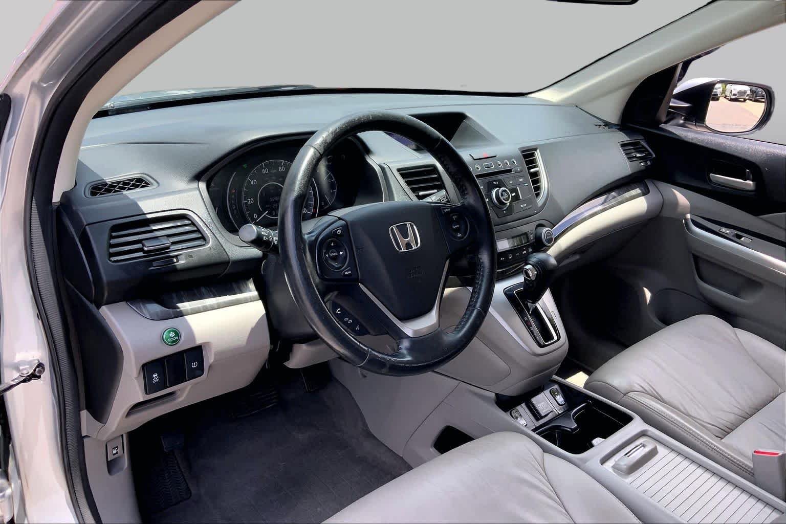 Used 2014 Alabaster Silver Metallic Honda EX-L image 17
