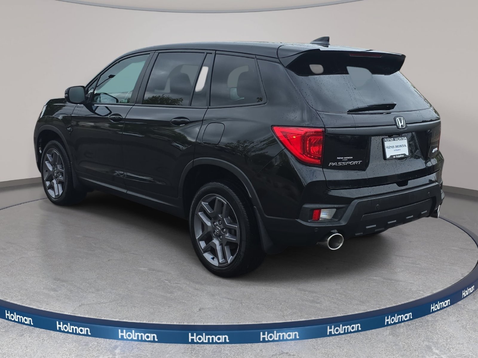 Used 2023 Black Honda EX-L image 8