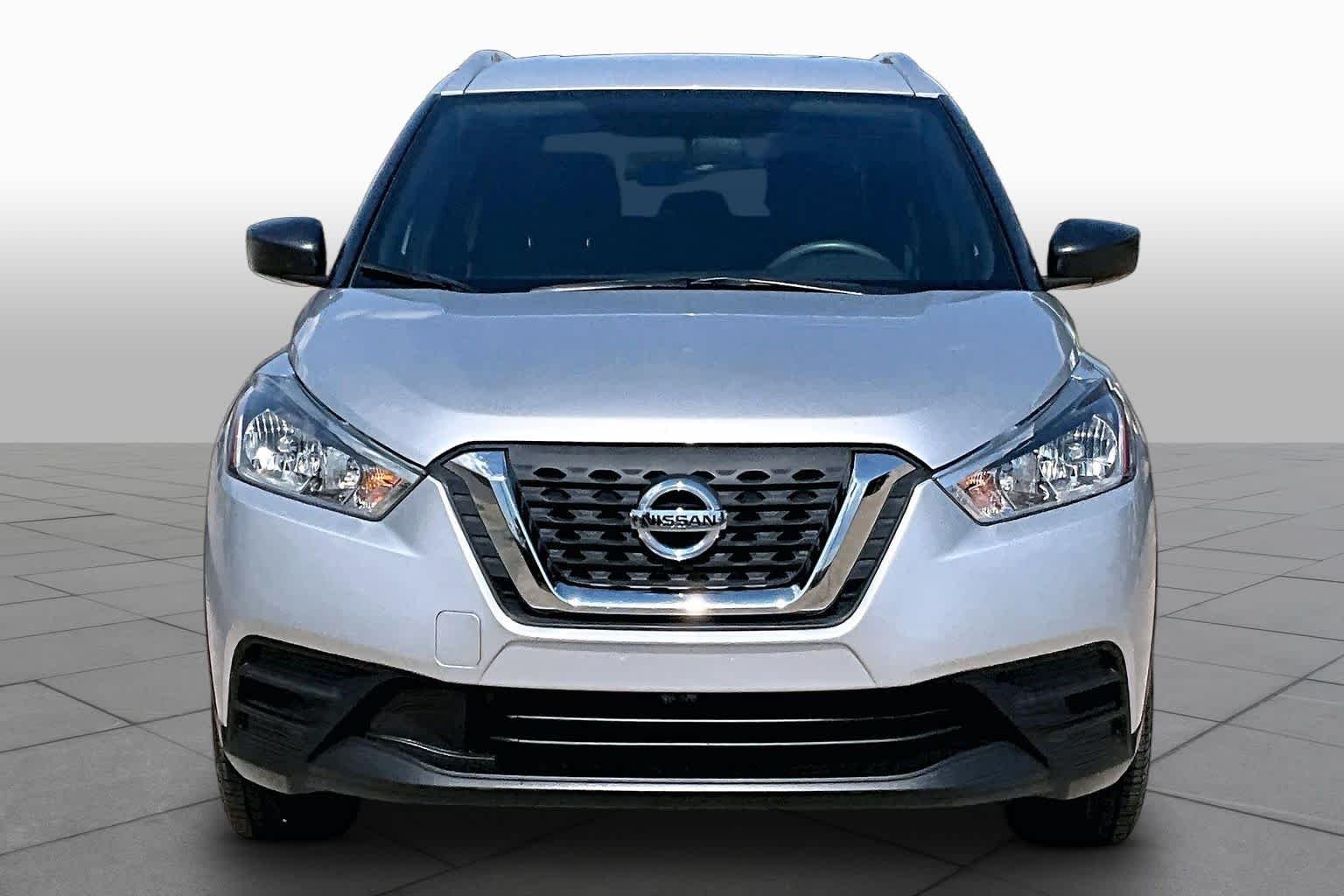 Used 2019 Brilliant Silver Metallic Nissan S image 4