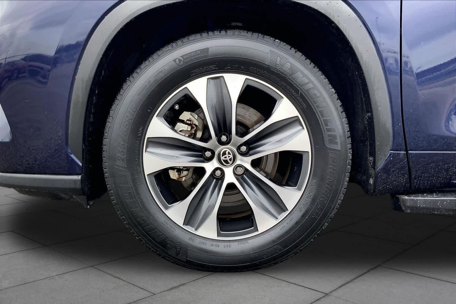 Used 2022 Blueprint Toyota XLE image 11