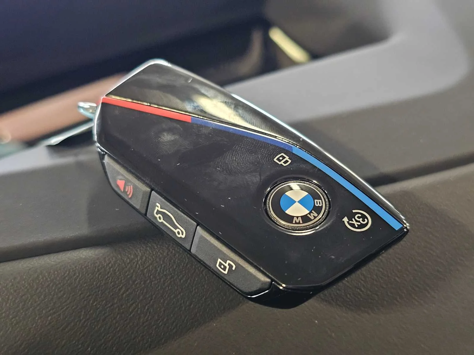 New 2026 Brooklyn Grey Metallic BMW M60i image 35