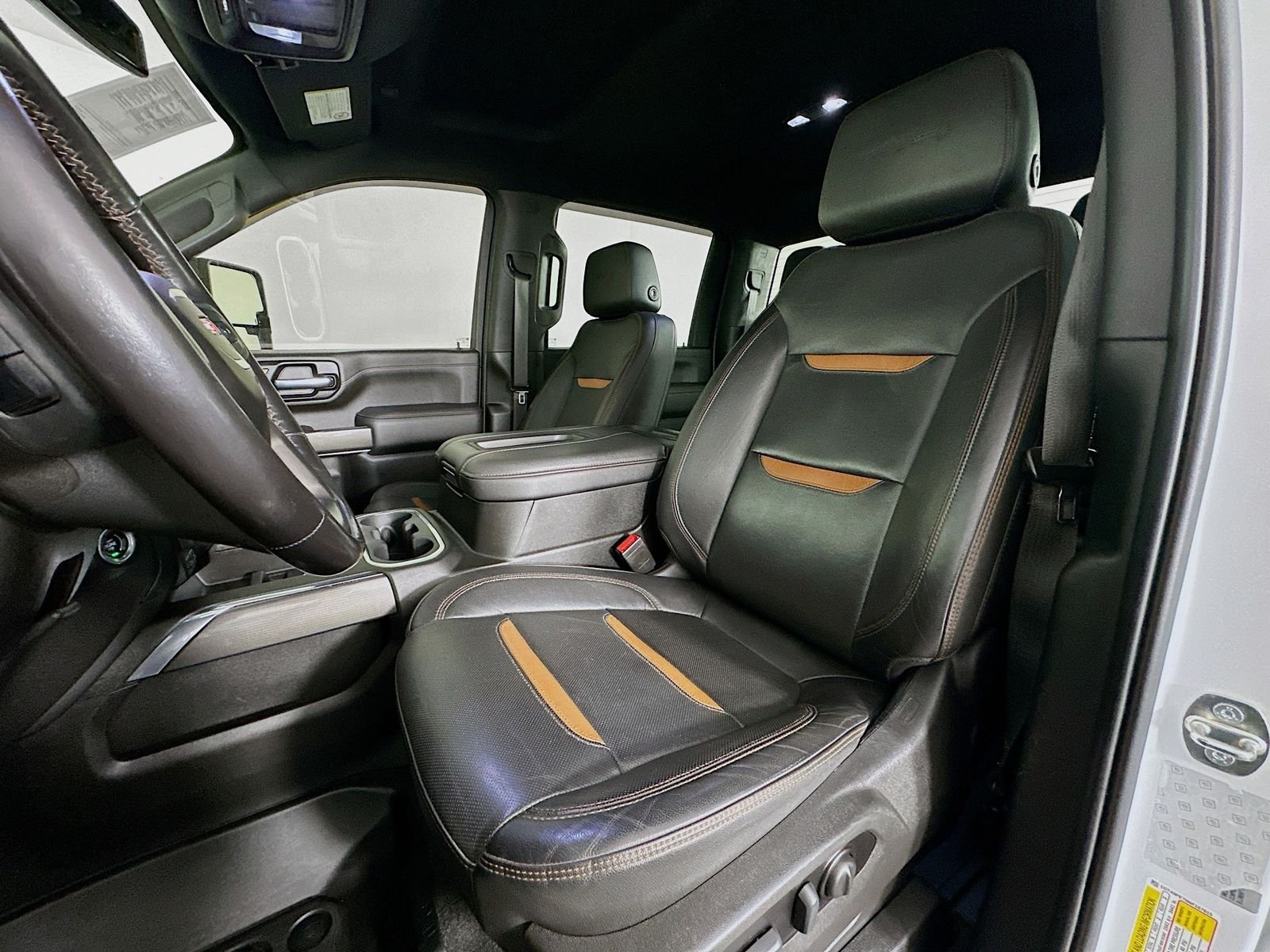 Used 2022 Summit White GMC AT4 image 25