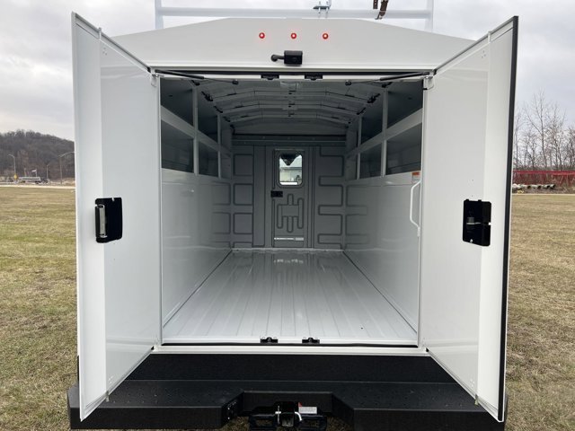 Used 2024 Oxford White Ford T350 AWD SRW image 28