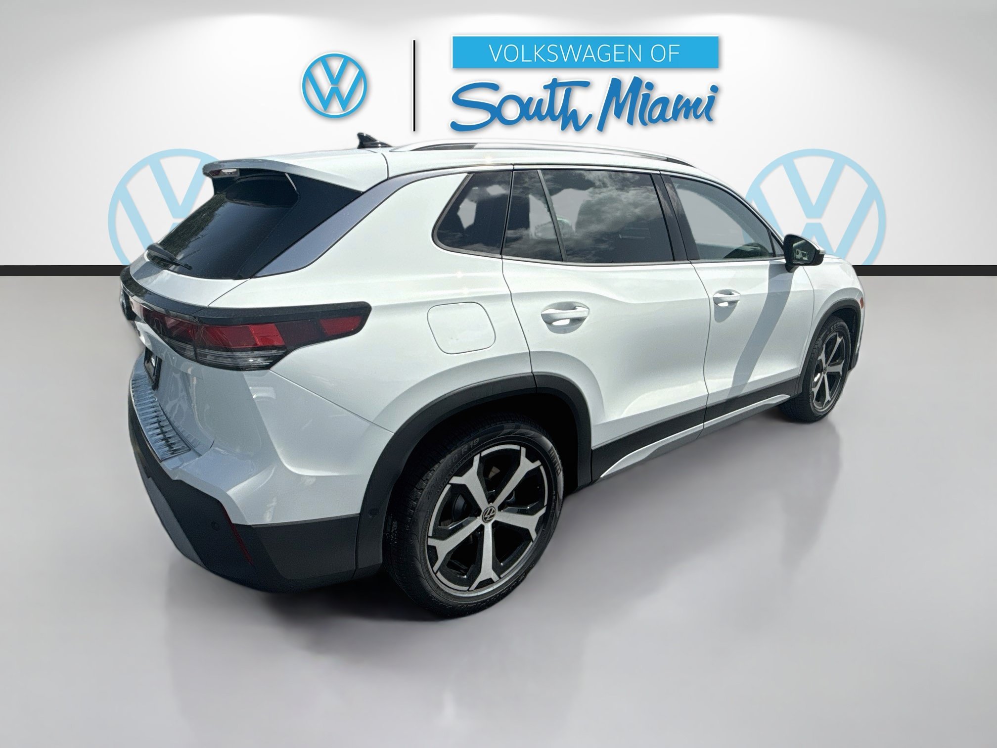 New 2026 White Volkswagen SE image 7