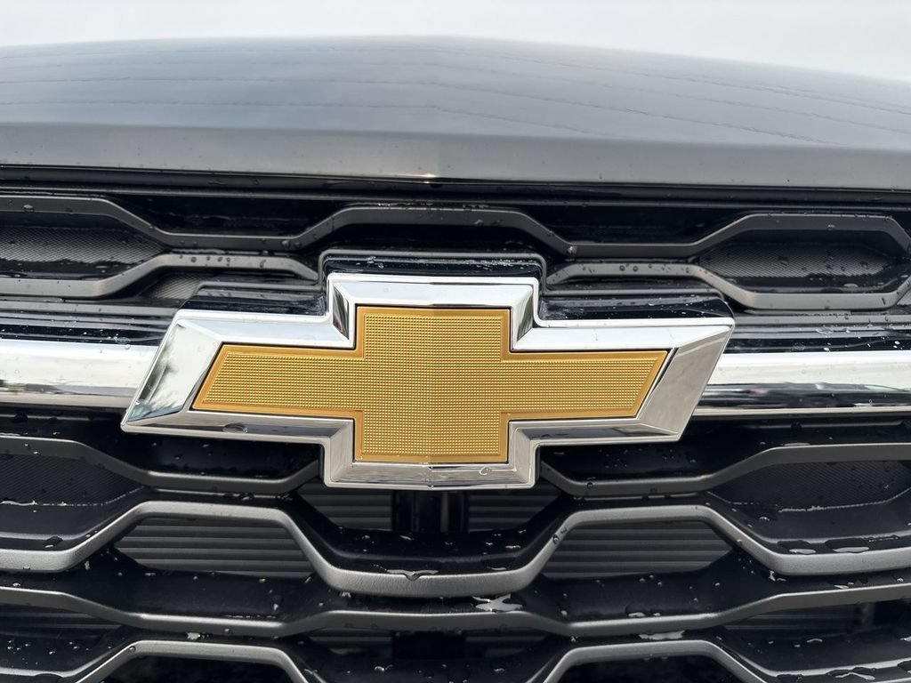 New 2026 Mosaic Black Metallic Chevrolet LT image 30
