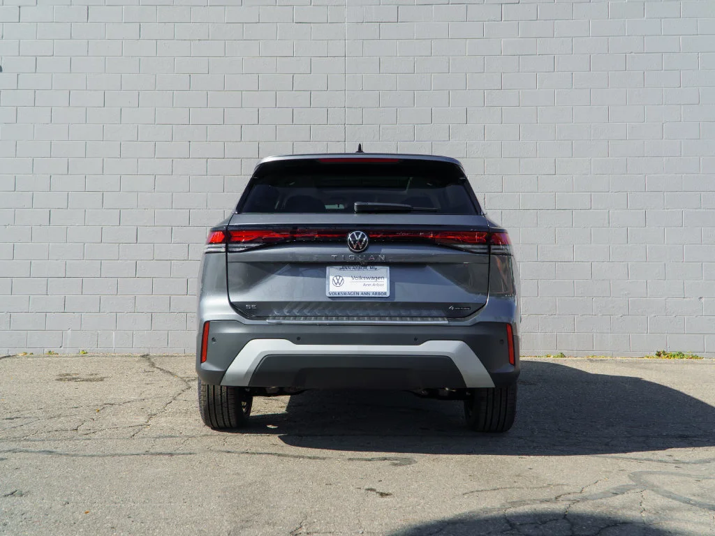 New 2026 Platinum Gray Metallic Volkswagen 2.0T SE image 5