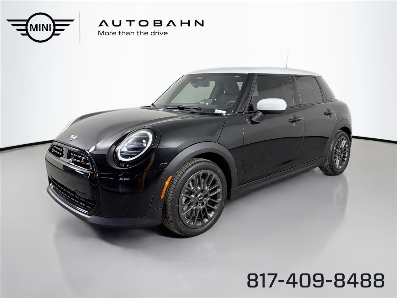 2026 MINI Hardtop Cooper S Signature's photo