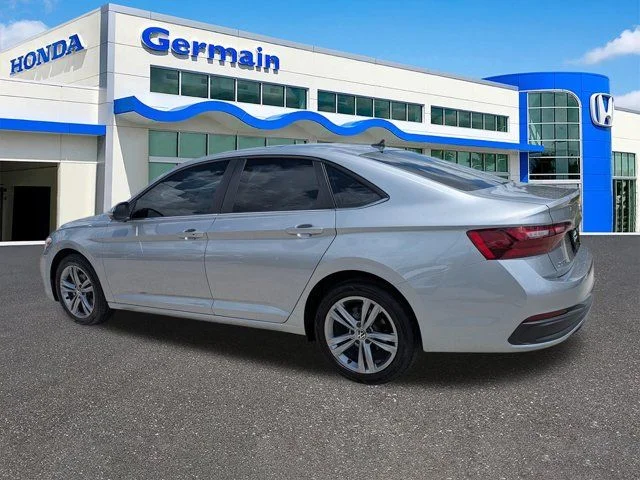 Used 2023 Silver Volkswagen 1.5T SE image 6