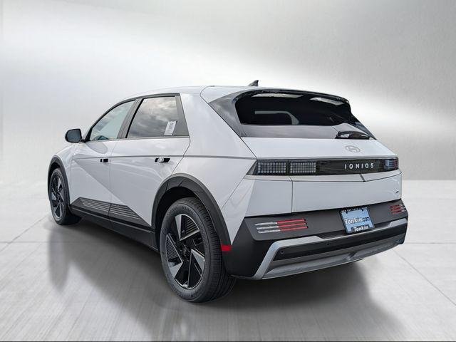 New 2026 White Hyundai SE image 5