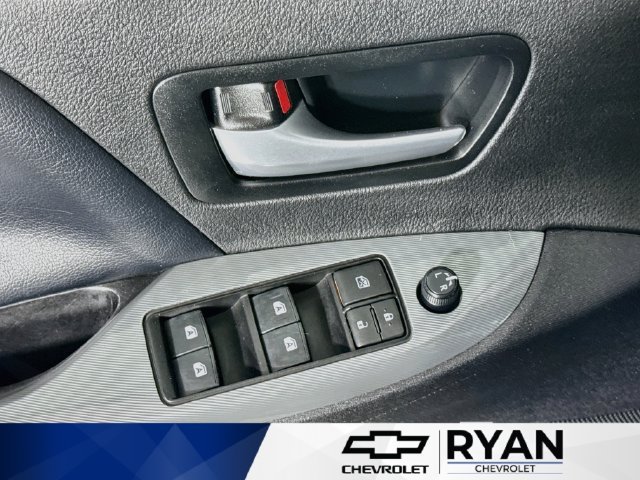 Used 2019 Black Toyota SE image 18