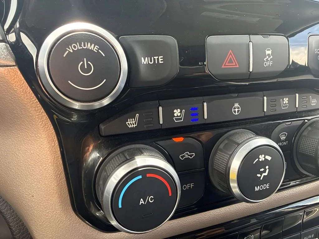 Used 2021 Black Ram Laramie image 11