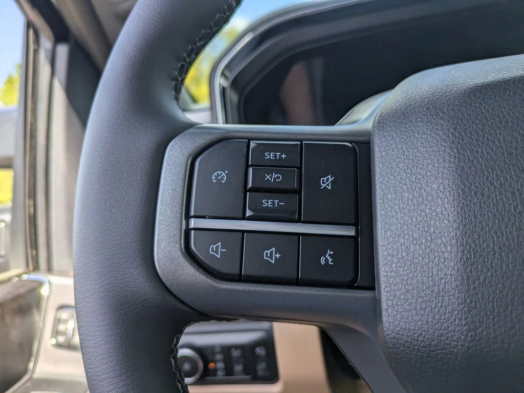 New 2026 Oxford White Ford Lariat image 24