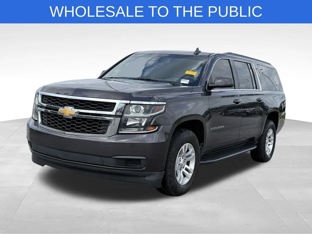 Used 2018 Gray Chevrolet LT image 1