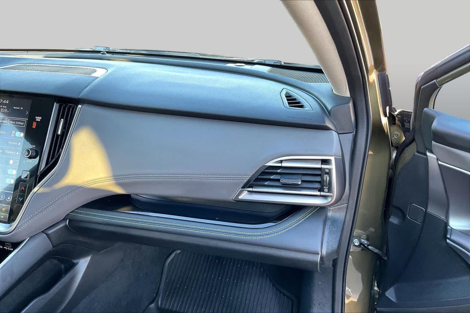 Used 2023 Autumn Green Metallic Subaru Onyx Edition image 19