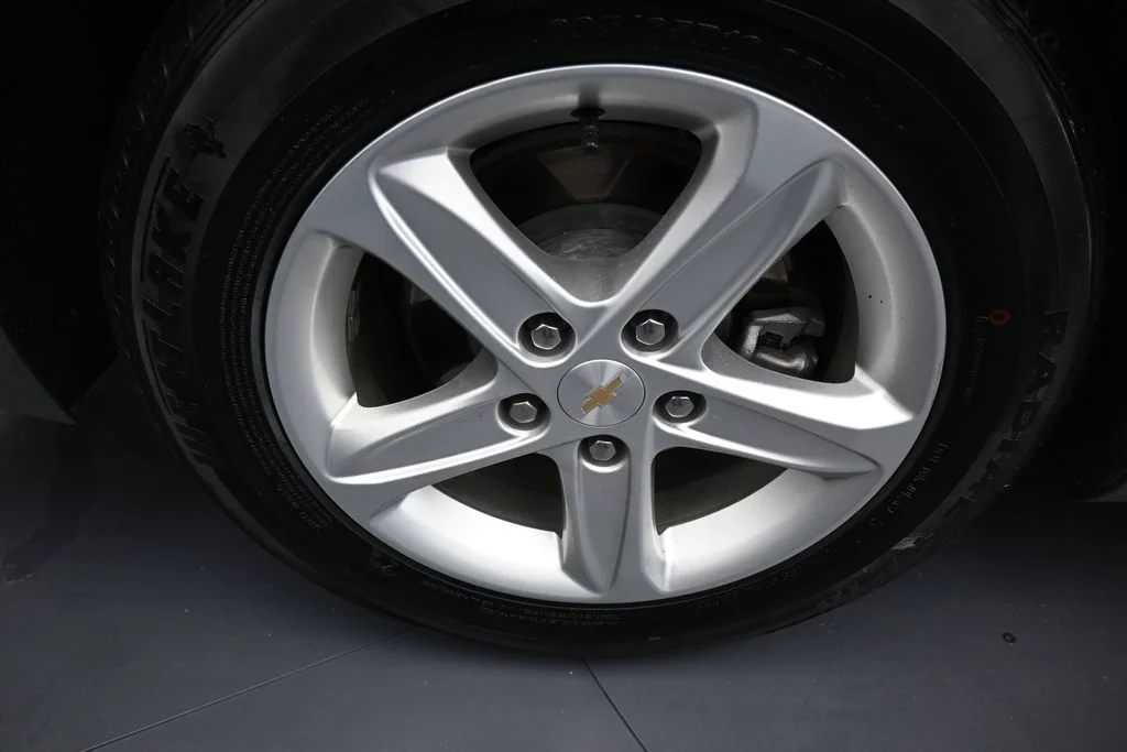 Used 2024 Sterling Gray Metallic Chevrolet LT image 40