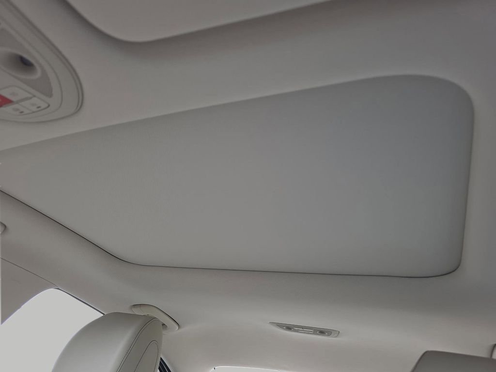 New 2026 White Genesis 2.5T PRESTIGE image 23