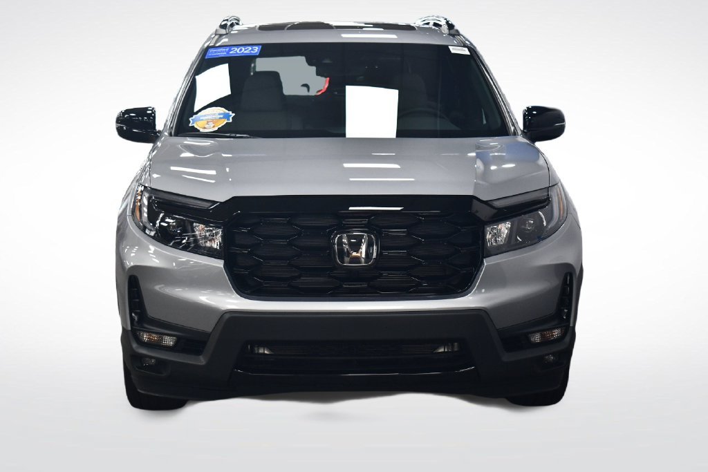 Certified Used 2023 Lunar Silver Metallic Honda Elite image 11