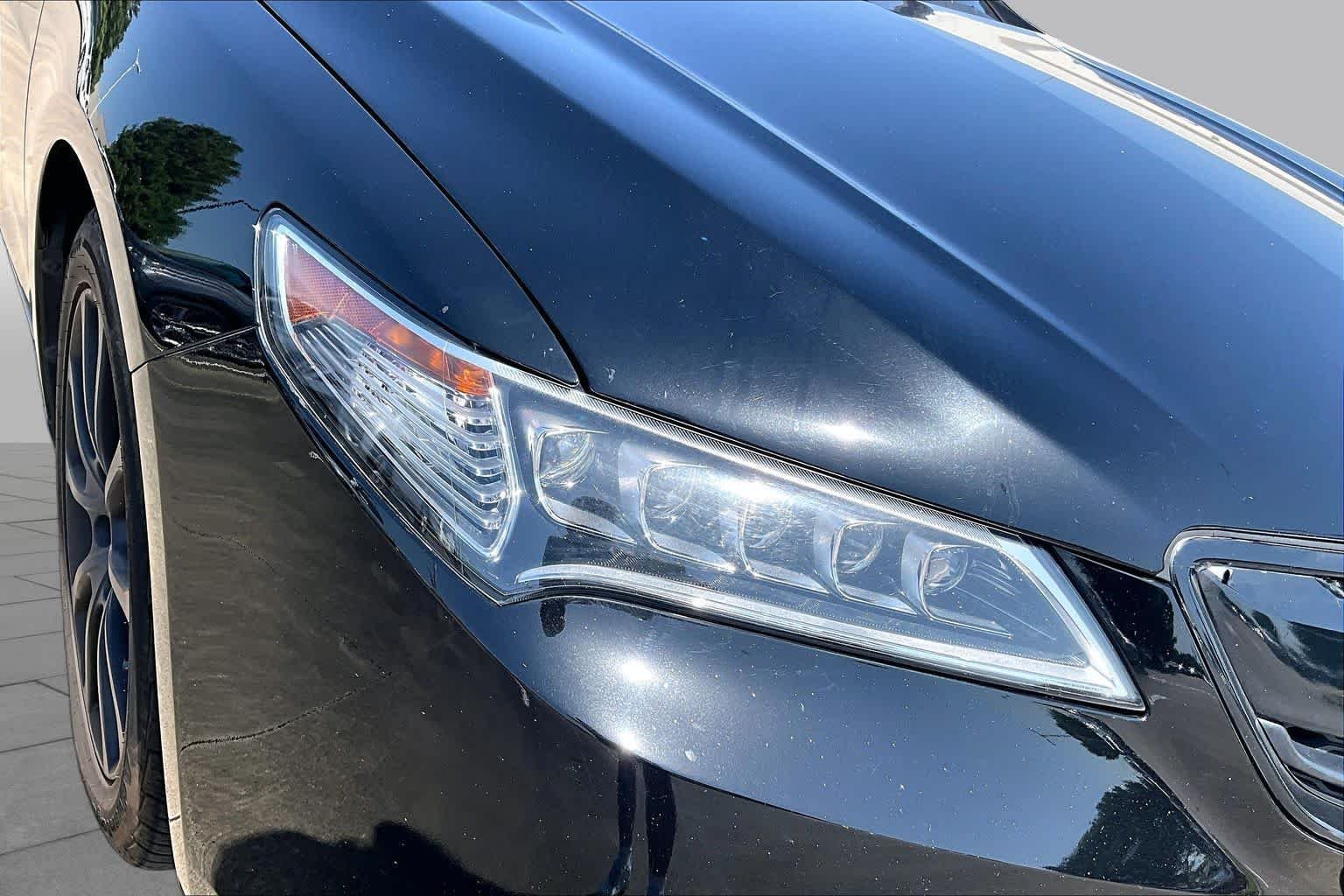 Used 2015 Crystal Black Pearl Acura V6 Tech image 25