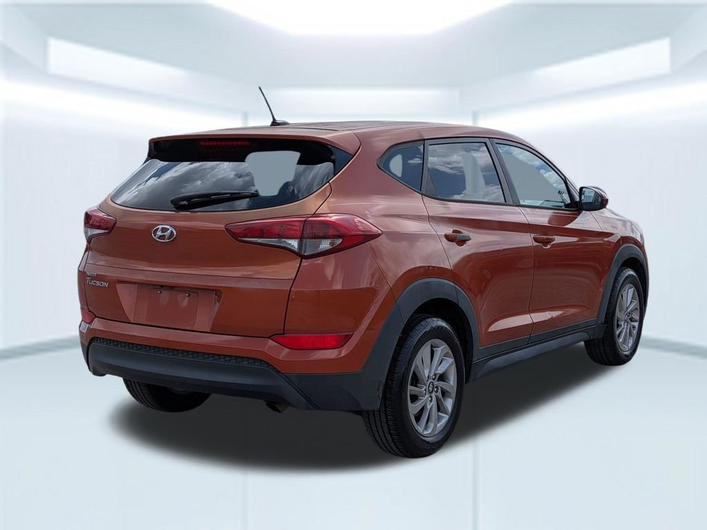 Used 2016 Orange Hyundai SE image 6