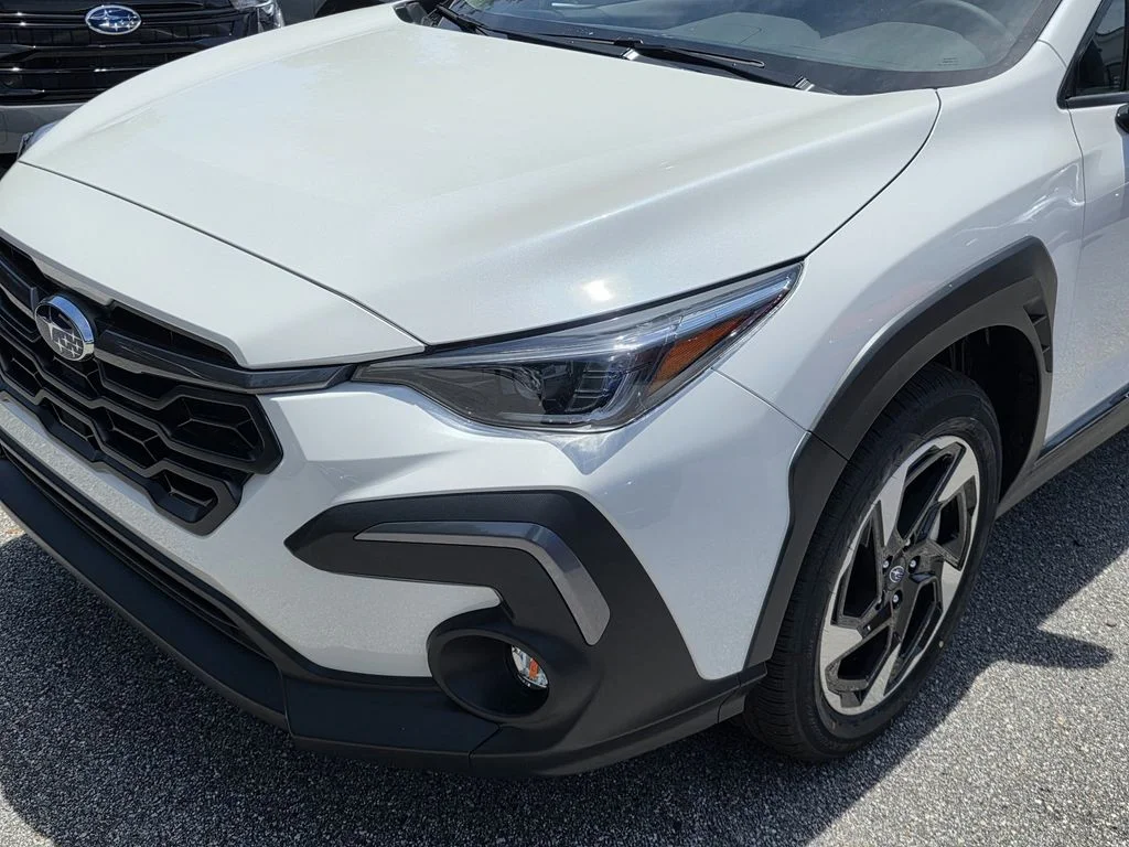 New 2026 CRYSTAL WHITE PEARL Subaru Limited image 6