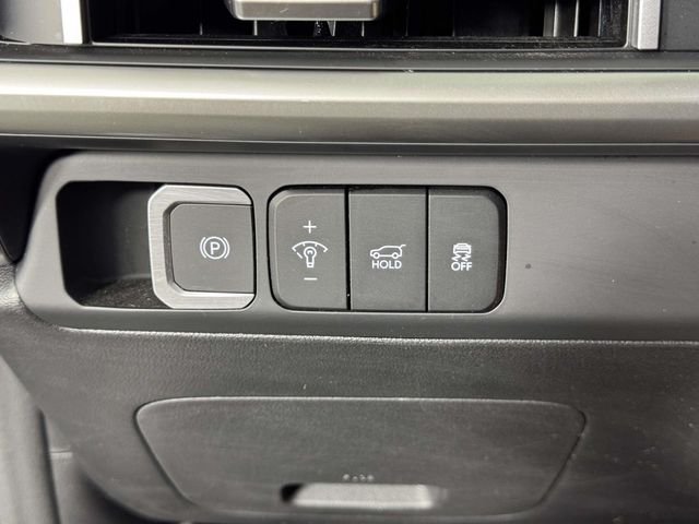 Used 2025 Gray Hyundai SEL image 20
