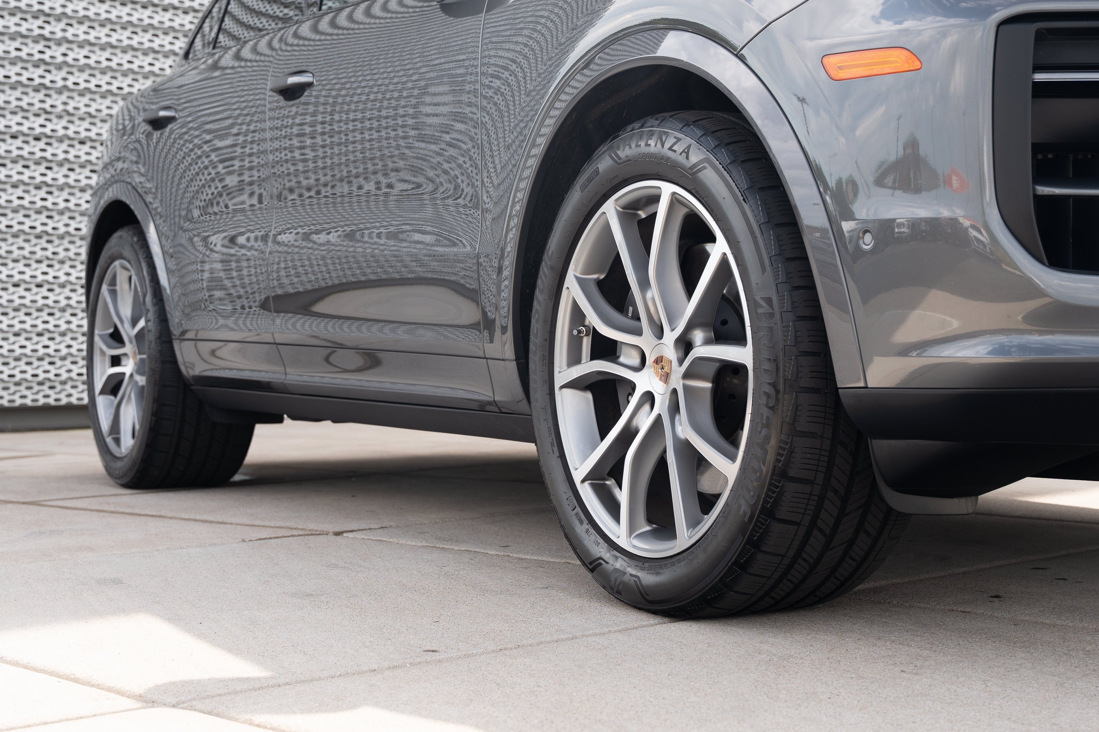 Used 2025 Arctic Gray Porsche Base image 35