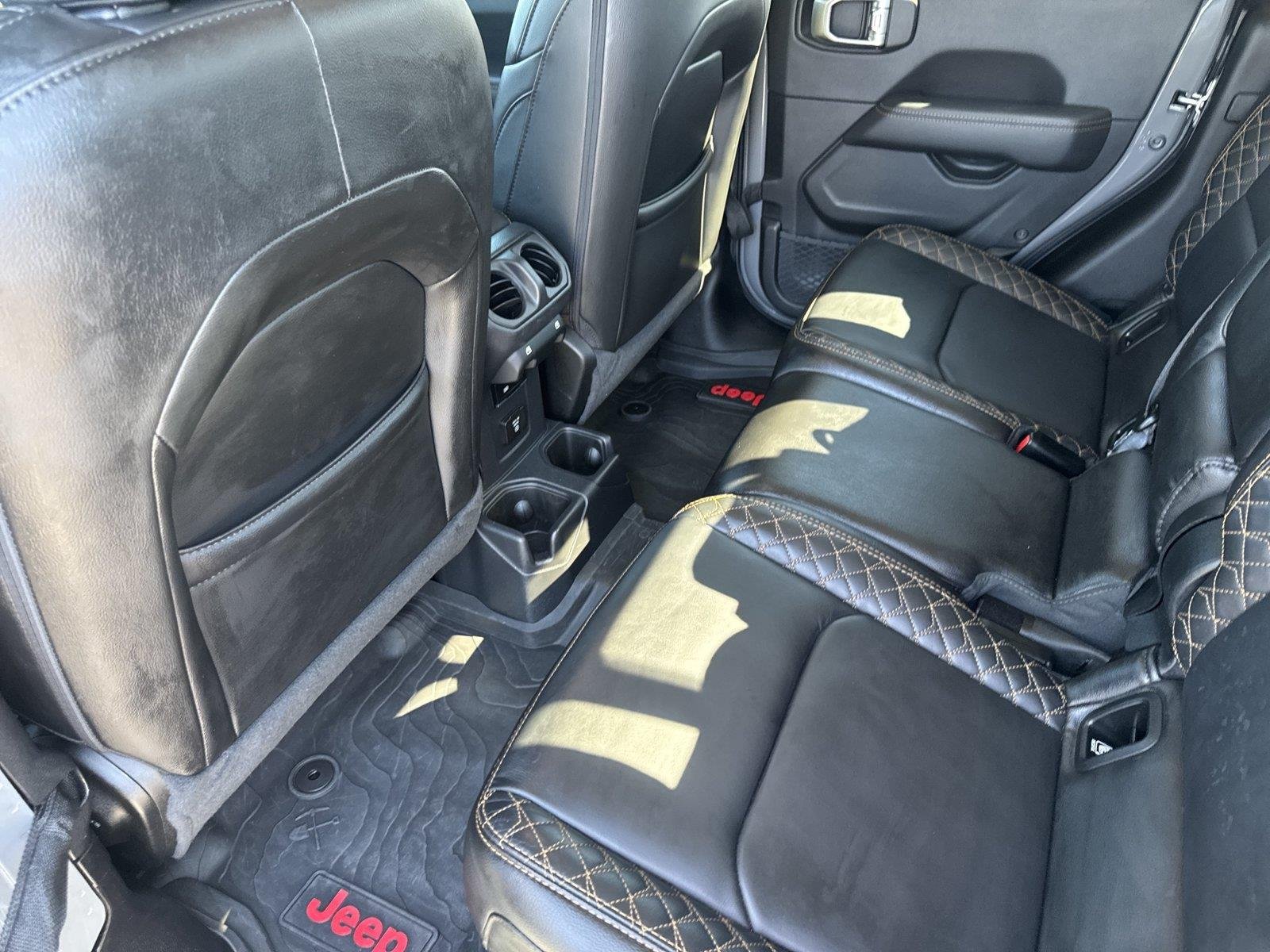 Used 2023 Sting-Gray Clearcoat Jeep High Altitude image 27