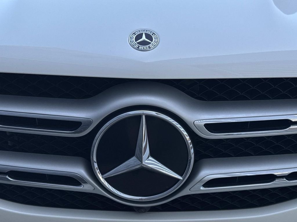 Used 2020 White Mercedes-Benz GLE 350 image 9