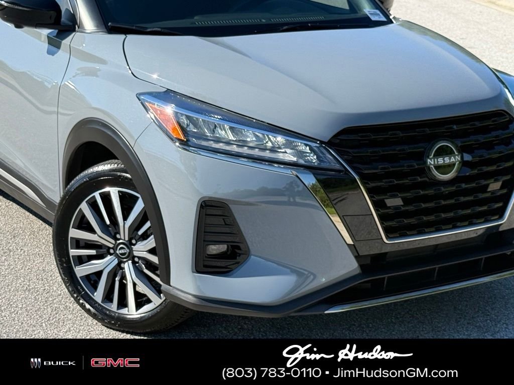 Used 2024 Gray Nissan SR image 6