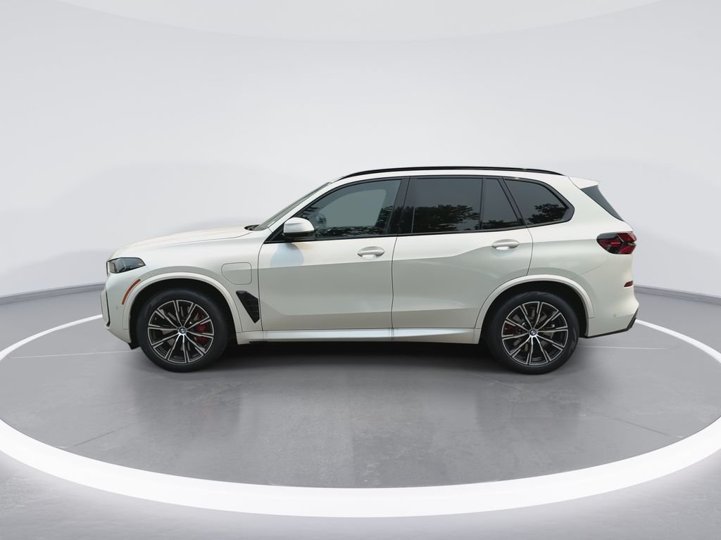 New 2026 White Metallic BMW xDrive50e image 5