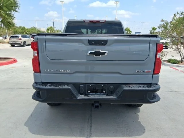 Used 2025 Gray Chevrolet ZR2 image 5