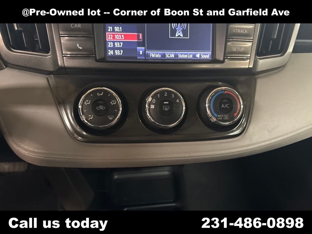 Used 2014 Gray Toyota LE image 19