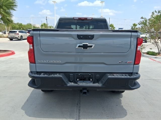 Used 2025 Gray Chevrolet ZR2 image 5