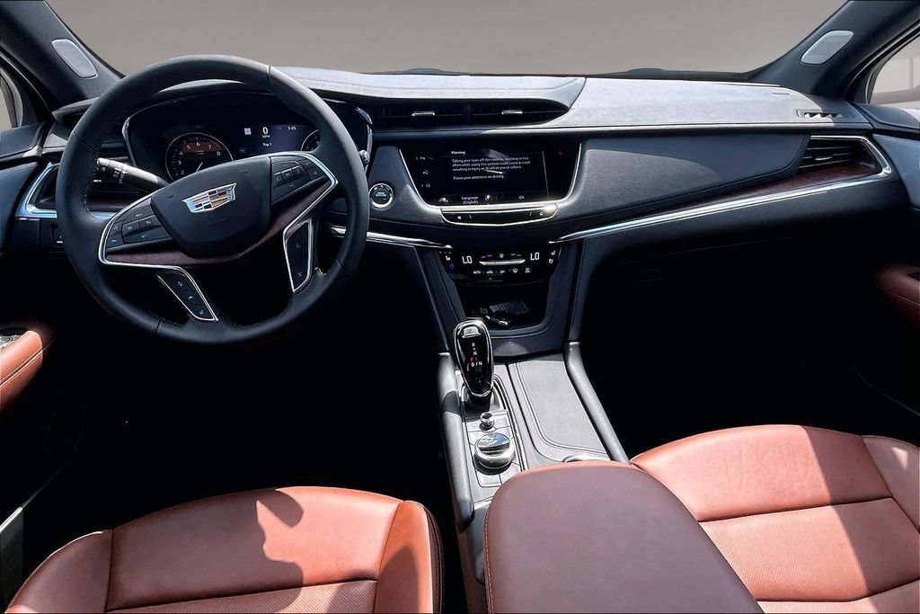 New 2026 Crystal White Tricoat Cadillac Premium Luxury image 5