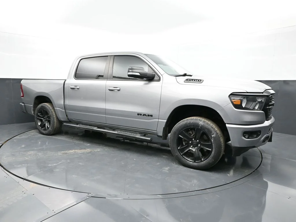2022 RAM 1500 Big Horn/Lone Star 4x4 Crew Cab 5'7's photo