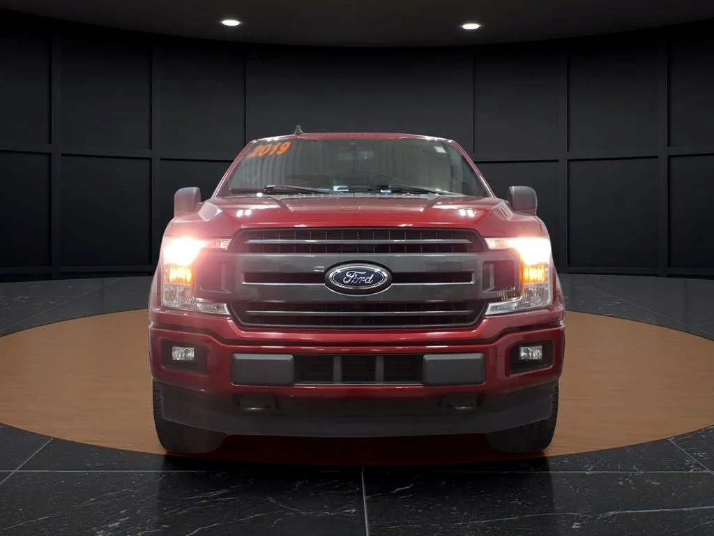 Used 2019 Red Ford XLT image 2