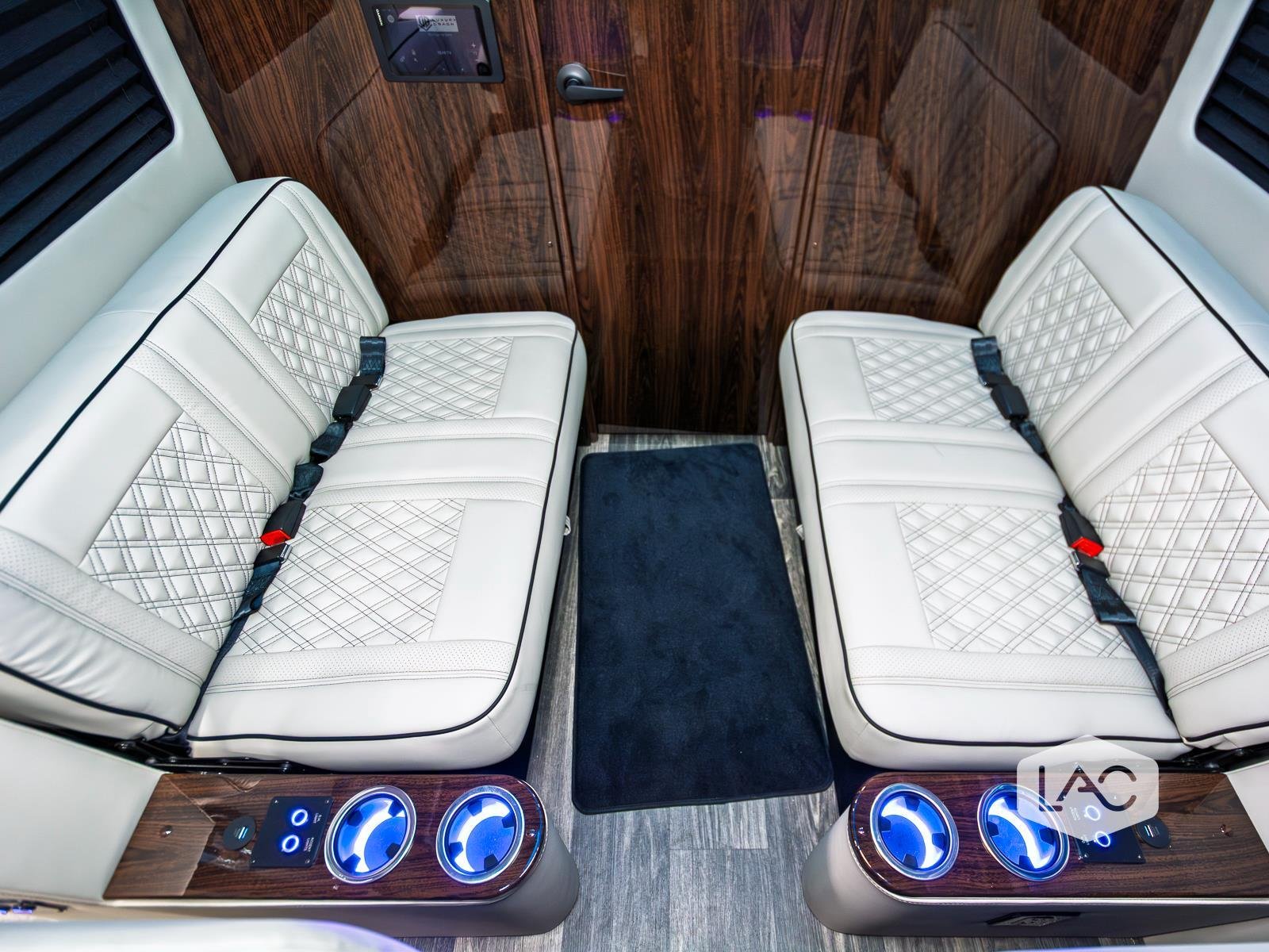 Used 2026 Hightech Silver OGV LUXURY COACH 8OBA AWD w/ 1.1 ADV Pkg EXT WTY image 13