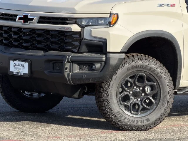 2026 Chevrolet Silverado 1500 ZR2 - Photo 8