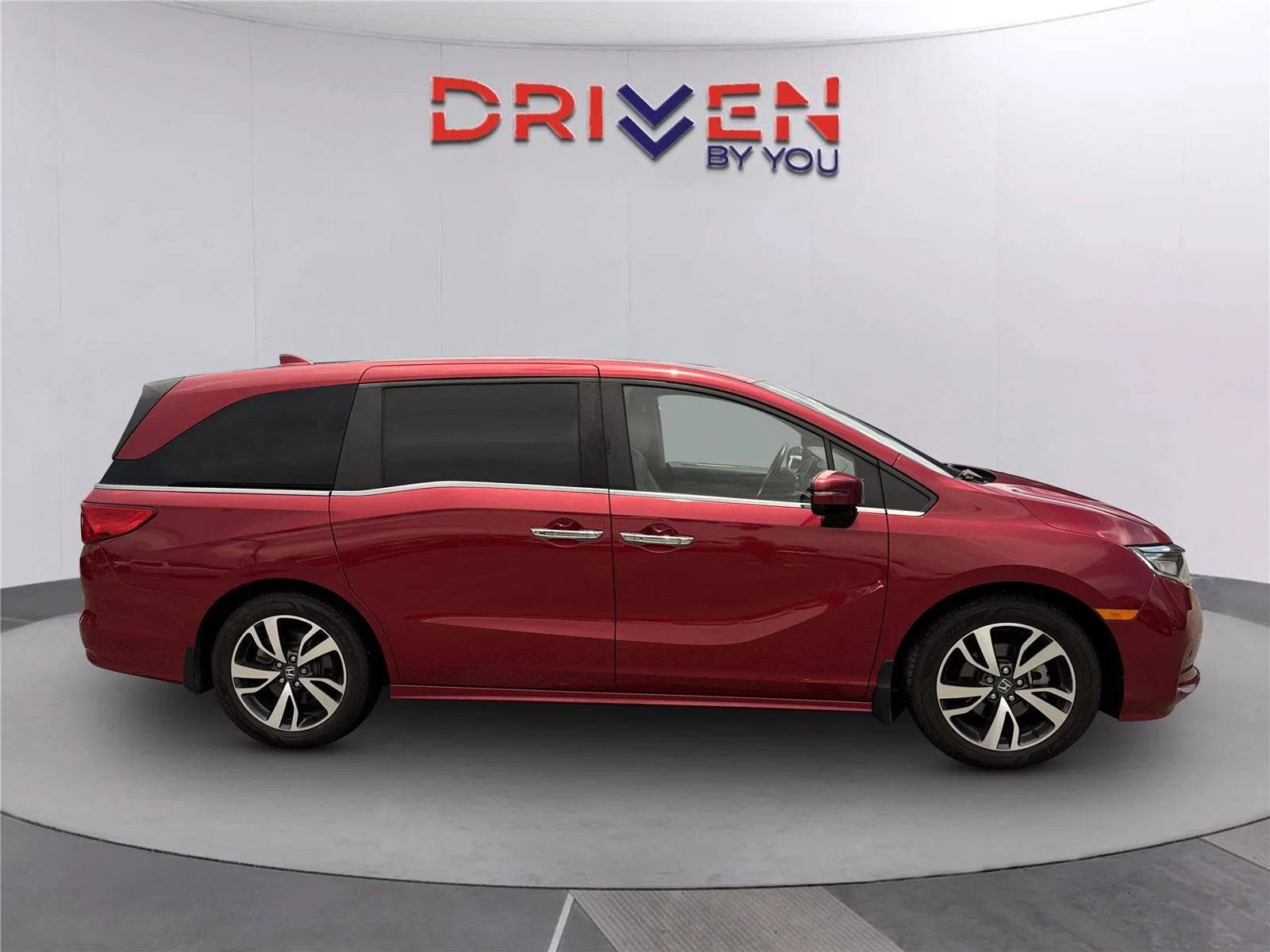 Used 2024 Radiant Red Metallic II Honda Touring image 3