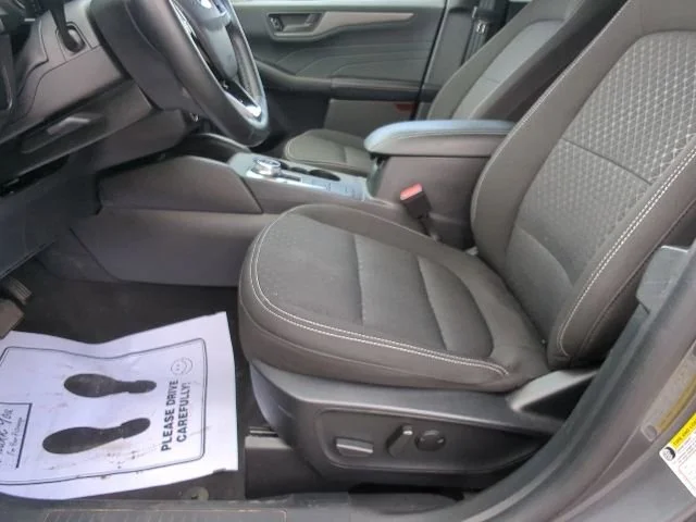 Used 2024  Ford Active image 9